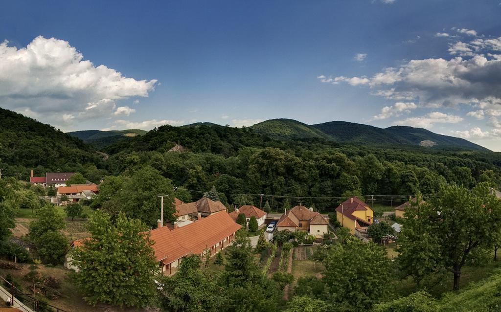Nyitott Kapu Vendégház Felsőtárkány Esterno foto